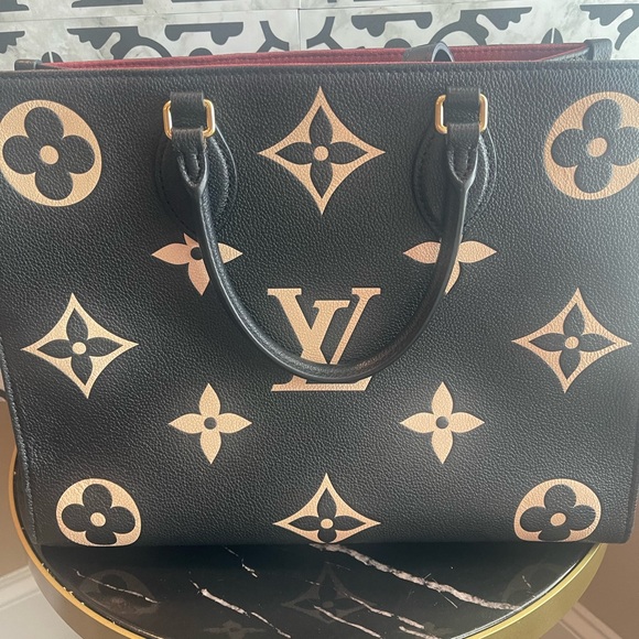 EUC Louis Vuitton On The Go Bicolor Empreinte Tote MM and Wallet - Picture 3 of 16